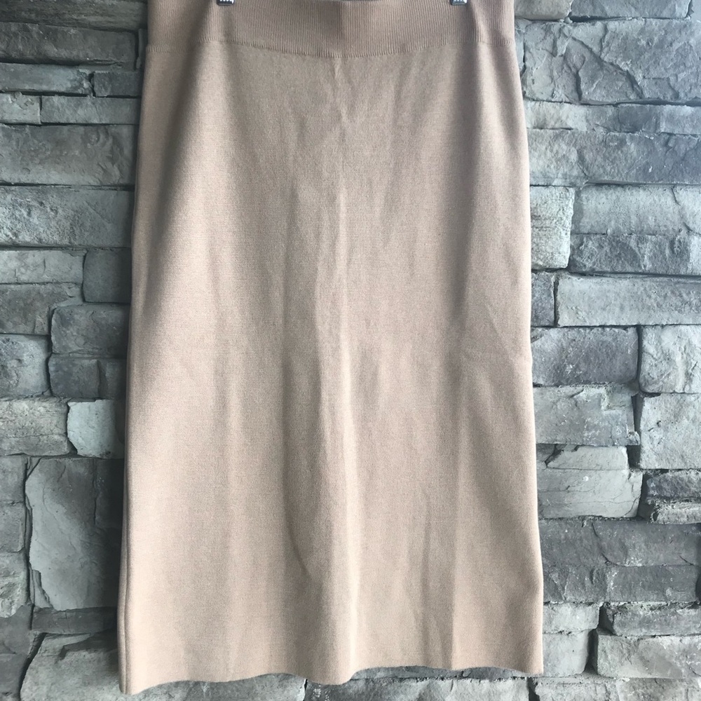 H&M /nude knit pencil skirt with elastic waist NWT